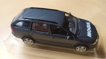 Škoda Octavia II - Scout Mogul Abrex 1:43 - 2