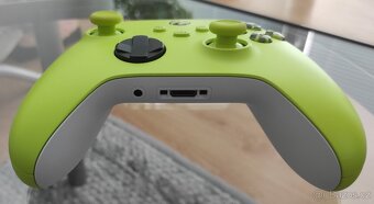 Xbox Series Gamepad / ovladač - 2
