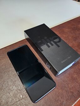 Samsung Galaxy Z Flip 4 5G 8GB/256 GB Černý- TOP STAV - 2
