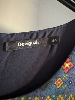 Desigual dámské šaty vel. 44 - 2