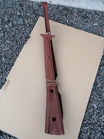 Škoda favorit B sloupek levý - 2