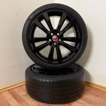 DVOUROZMĚRNÁ JAGUAR XE 5x108 R19+LETNÍ PNEU 6mm - 2