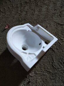 Umyvadla a záchody - 2