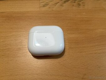 Apple AirPods 3 - pouzdro OK, sluchátka poškozená - 2