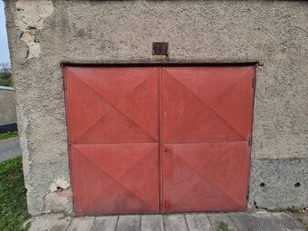 Prodej podílu 2/3 na garáži ve městě Břidličná - 2