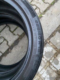 225/40/18 letní - 2