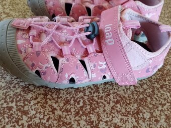 Dívčí sandálky vel 33 - 2