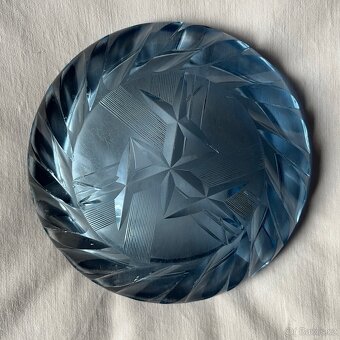 skleněný popelník broušené sklo - 2