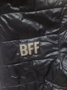 Dívčí buřtíkatá bunda vel. 146/152 - 2