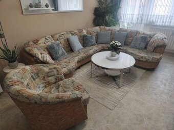 Prodám konferenční stolek - 2