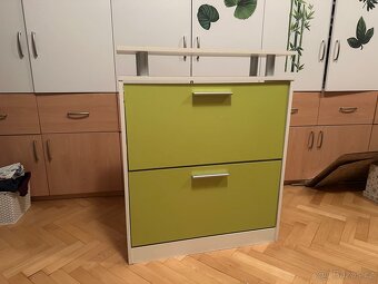 Výklopný botník - 2