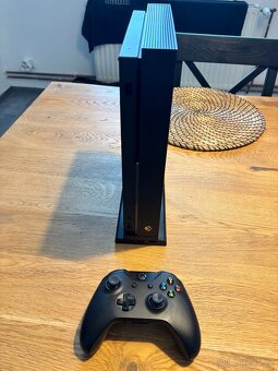Xbox One X 1T - 2