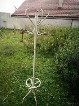 Starý věšák - 2