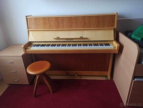 Prodám piano PETROF - 2