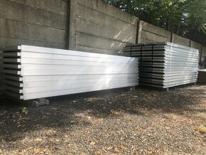 Prodám kompletní sadu lešení 90m2 - 2