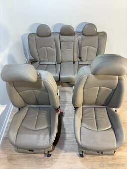 /// Interiér-sedačky Mercedes Benz W211 combi /// - 2