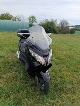 Suzuki Burgman 400 - 2