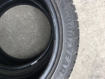 225/45/17 zimní - 2