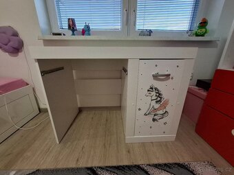 Psací stůl pro malou slečnu - 2