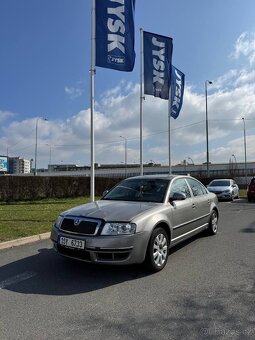 Superb 2007 1.9 - 2