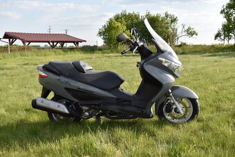 Suzuki Burgman 125 - 2
