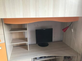 Prodám postel s psacím stolem - 2