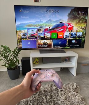 🎮Xbox Series X 2TB, 3 ovladačá, bezdratová sluchátka - 2