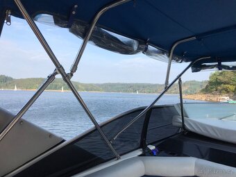 Kajutová loď Bayliner 2955 Avanti - 2