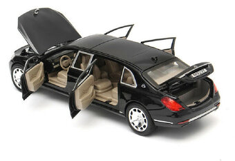 Modely 1:24 rozprodám sbírku nádherných Mercedesů v kovu - 2