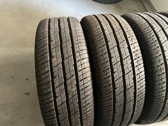 prodám letní pneumatiky 215/65/15C Continental celá sada - 2