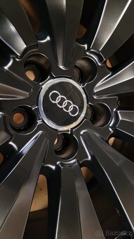 Audi Q3 F3, 20' alu disky, originál, black - 2