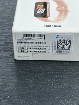 Nový chytrý náramek Samsung Galaxy FIT 3 SM-R390 Pink Gold - 2