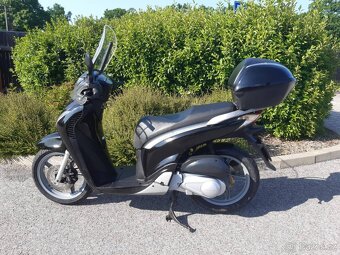 Honda sh 125 rok 2012 -1.Majitel-originál stav - 2