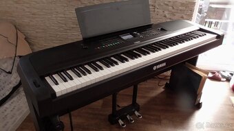 YAMAHA DGX 670 - 2