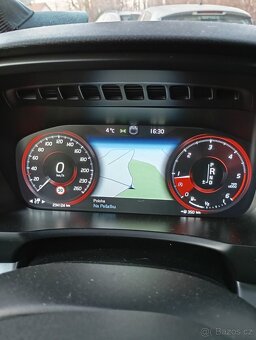Volvo XC90 - 2