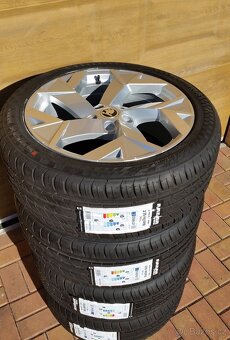 NOVÁ letní sada ŠKODA SUPERB 3,4 5x112 R18 také Passat B8,9 - 2