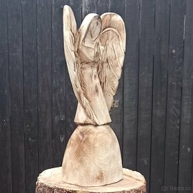 Zahradní dekorace anděl motorovou pilou - 2