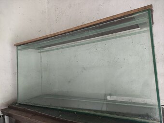 Akvárium se stojanem - 2