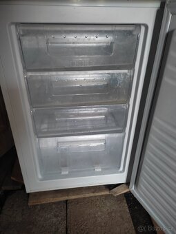 Šuplíkový mrazák - 2