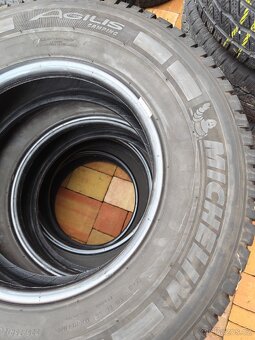 Michelin 225/75 r16c - 2