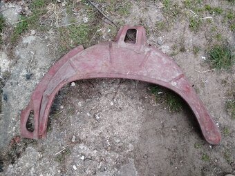 Fiat 125p zadní podbehy - 2