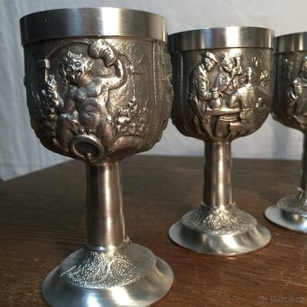 cínové číše zbobené poháry masivní 2 kg cínu TOP stav - 2