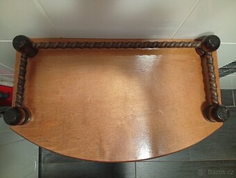 Starožitný toaletní kosmetický stolek - 2