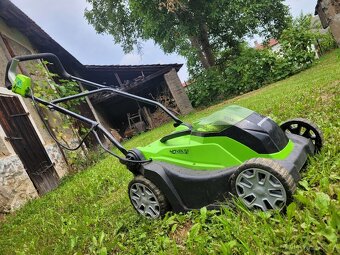 Prodám aku sekačku greenworks - 2