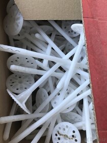 hmozdiny na fasadni polystyren 10x260 s kovovym trnem - 2