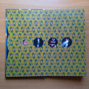 2CD PINK FLOYD Is There Anybody Out There THE WALL LIVE - 2