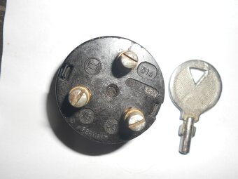 Bosch spínačka - 2