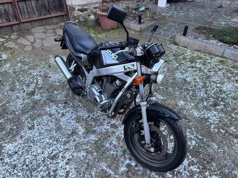 Suzuki GS 500e - 2