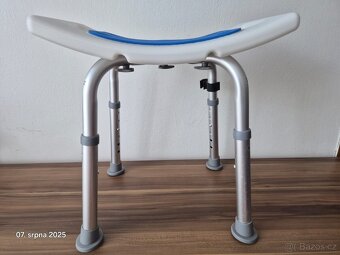 Hliníková nastavitelná sprchová stolička - 2