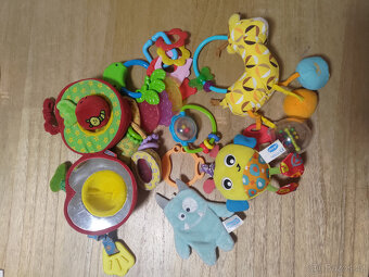Hračky pro miminko - 2